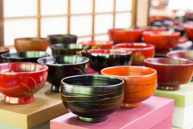 本社内ショールーム：うるし工芸館